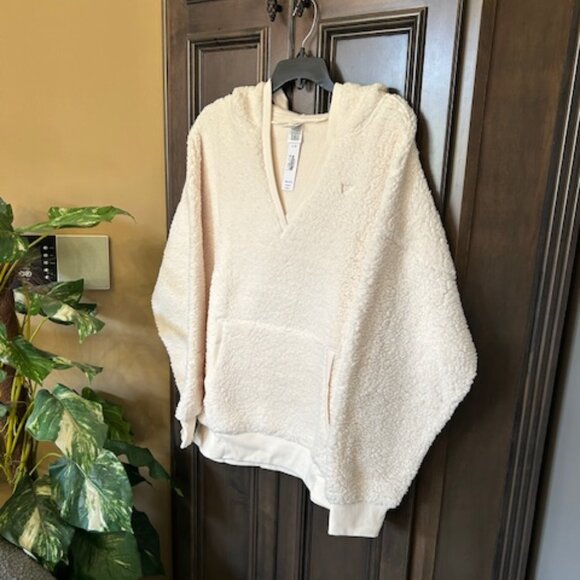 Victoria's Secret Pink Cozy Fluffy Fleece Pullover Rib Knit Cuffs & Hem Hoodie - Picture 3 of 12